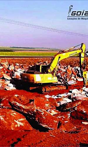 Escavadeira com rompedor hidráulico locação Escavadeira com rompedor hidráulico locação